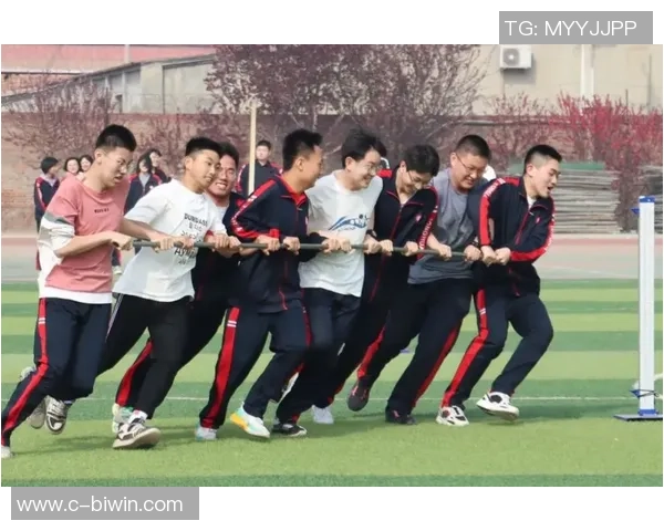 青梅竹马的足球豪门情缘从校园到赛场的甜蜜成长之路